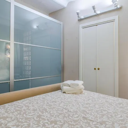 In Centro, Fiorebel, No Lift Apartamento